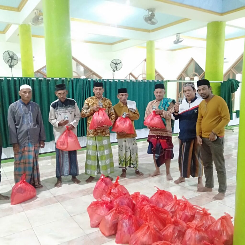 Anggota DPRD Maros, Hj. Muliati Salurkan Bantuan Dari Anggota DPR RI Fraksi PKB