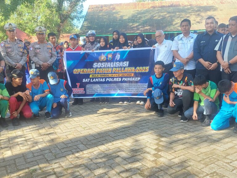 Satlantas Polres Pangkep Laksanakan Edukasi Keselamatan Berlalu Lintas di SMKN 1 Bungoro