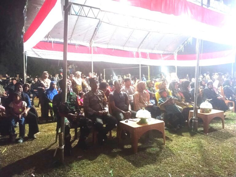 Bhabinkamtibmas Polsek Ma’Rang Menghadiri Kegiatan Malam Ramah Tamah Rangkaian Peringatan HUT RI ke-80