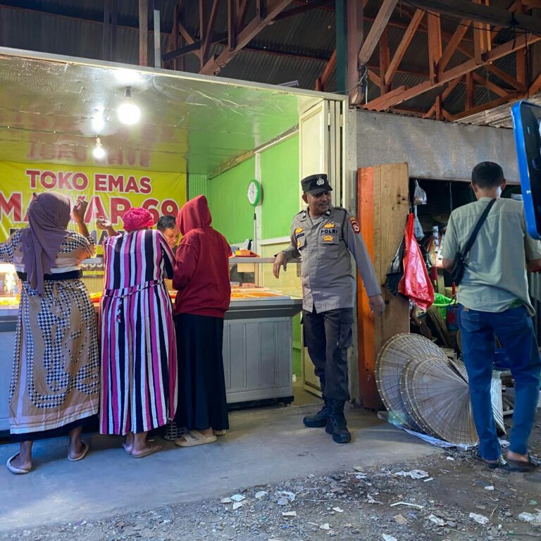 Polsek Ma’rang Laksanakan Patroli Kepolisian di Pasar Tradisional untuk Jaga Keamanan dan Ketertiban