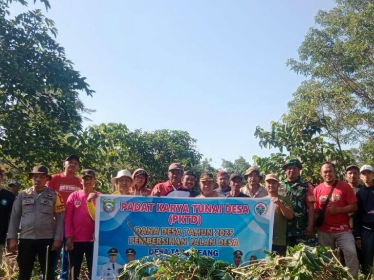 Babinsa Desa Taraweang Hadiri Kegiatan Padat Karya Tunai Desa (PKTD) Tahun 2025