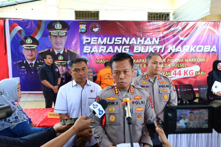 Polda Sulsel Rilis Tangkapan Terbesar Narkoba! Kurir Sabu 44 Kg Terancam Hukuman Mati