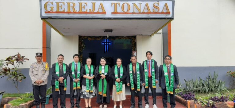 Polsek Balocci Amankan Ibadah Minggu di Gereja POUK Tonasa