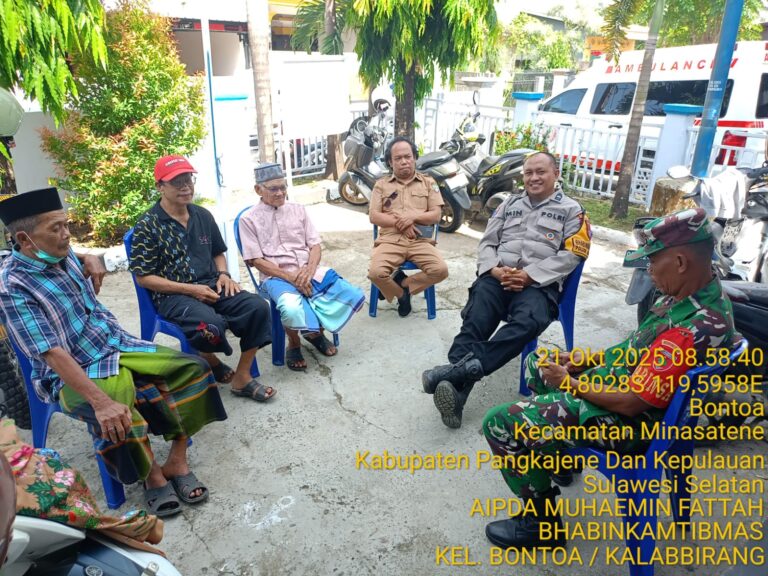 Bhabinkamtibmas Bontoa Kawal Pemeriksaan Kesehatan Gratis untuk Warga, Sinergi dengan PT. Semen Tonasa dalam HUT ke-57