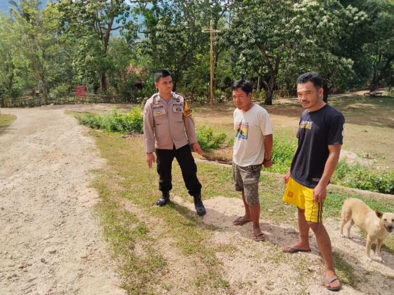 Bhabinkamtibmas Polsek Tondong Tallasa Aktif Sambangi Desa Binaan, Sampaikan Pesan Kamtibmas