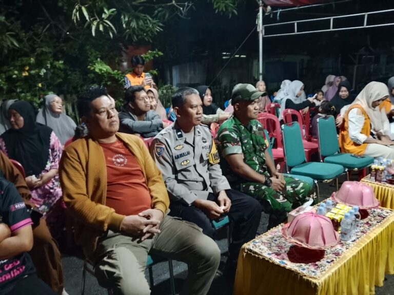 Pangkajene Gemerlap Malam Keakraban Mahasiswa KKN-PPL UNM Angkatan XXXI di Bonto Perak