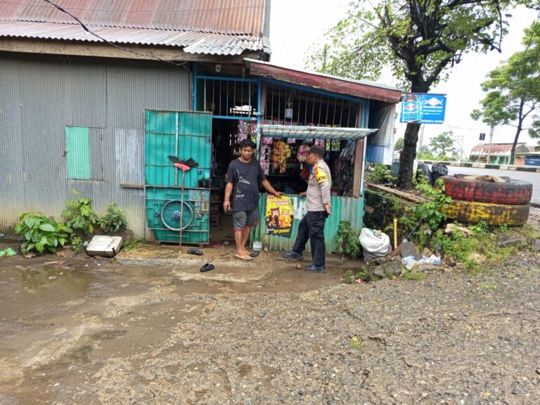 Sambang Silaturahmi Bhabinkamtibmas Labakkang, Jalin Keakraban Sambil Pagar Keamanan Lingkungan