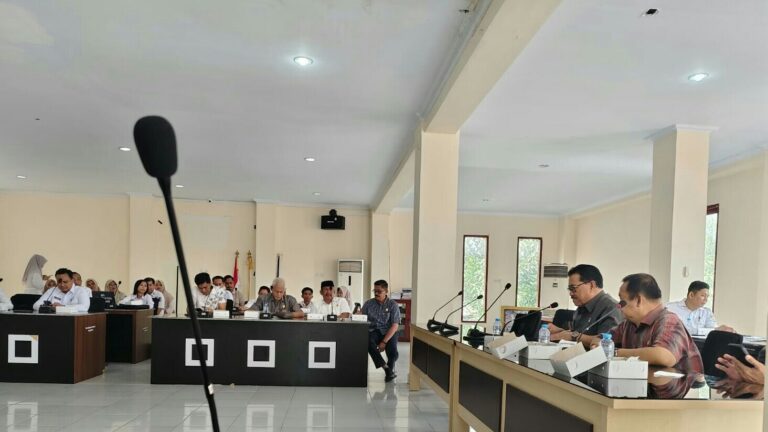 Dana PKH Hilang Total, Pendamping Diduga Rampas Uang Bansos Masyarakat Pulau Salemo, DPRD Pangkep Minta Proses Hukum