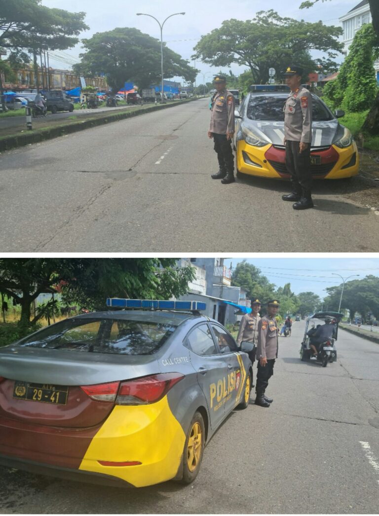 Kapolsek Ma’rang Pimpin Patroli Siang di Jalur Poros Makassar-Parepare, Imbau Waspada Jalan Rusak dan Tertib Lalu Lintas