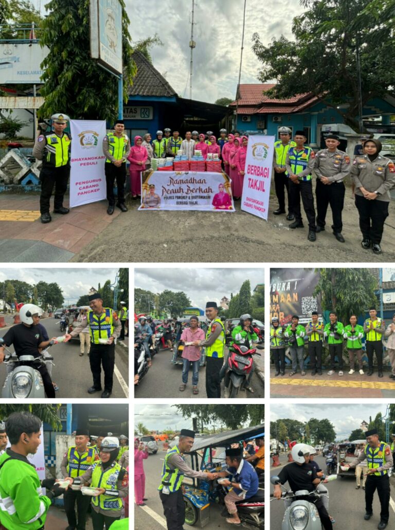 KASAT LANTAS POLRES PANGKEP: BAGI TAKJIL RAMADHAN, JALIN SILATURAHMI DENGAN MASYARAKAT