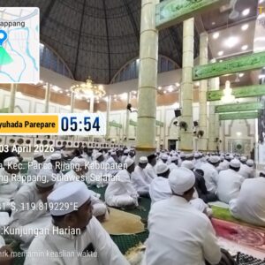 Sekitar 80 Mobil dan 500 Jemaah Majelis Syuhada Parepare Saat Melaksanakan Safari Shalat Subuh Berjemaah, Banjiri Masjid Raya Rappang Kabupaten Sidrap Sebagai Kunjungan Perdana Keluar Daerah  Usai Lebaran Idul Fitri