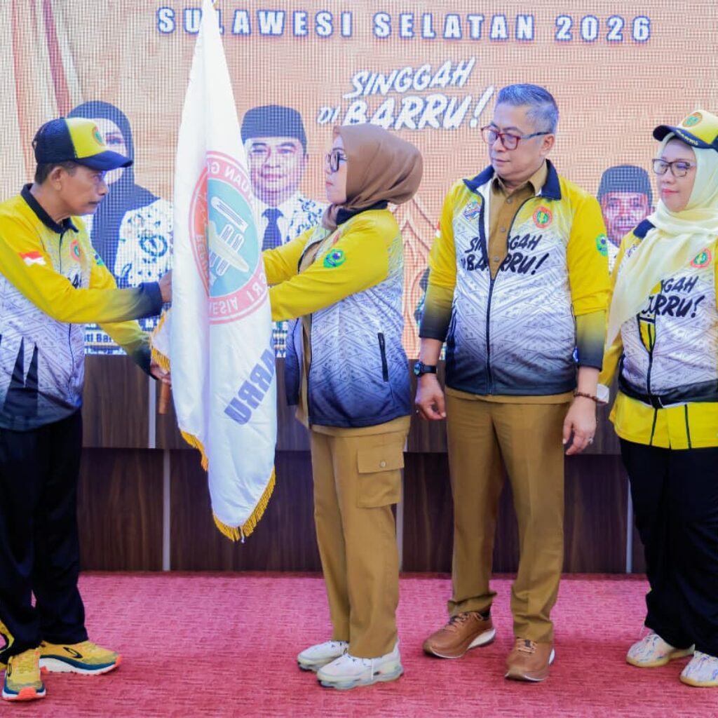 Bupati Andi Ina Lepas 250 Kontingen PGRI Barru untuk Porsenijar Sulsel di Sidrap 2-6 Juli 2026