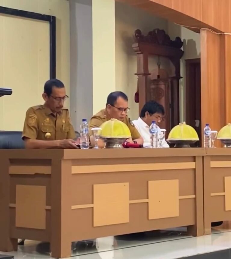 Wakil Bupati Maros Bersama Kadisnaskertrans Maros Resmi Lepas Pelatihan Smart Farming dan Smart Building untuk Tingkatkan Kompetensi PPPK.
