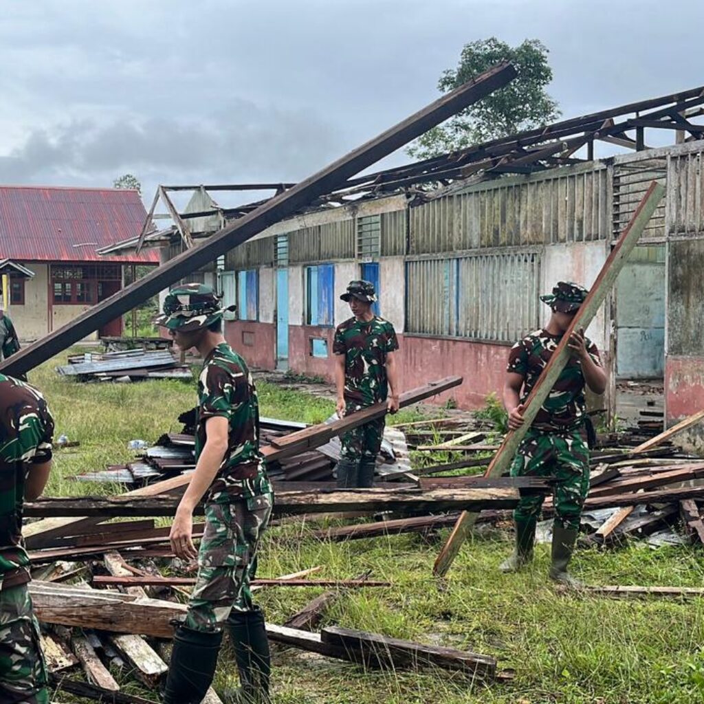 Presiden RI Bersama KASAD Hadir Untuk Rakyat Melalui Satgas Yonif 123/Rajawali Merehab Sekolah di SD YPPK Santo Fransiskus Xaverius Yagatsu