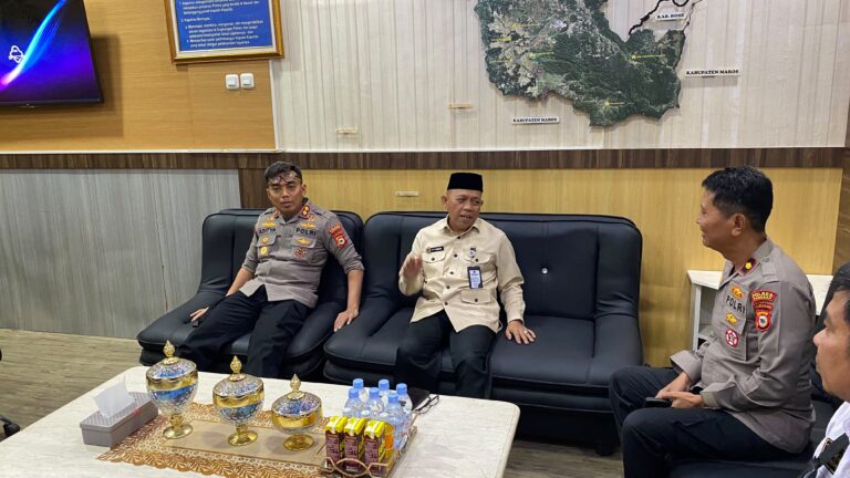 Jalin Sinergitas Antarlembaga, Kepala Kementerian Haji dan Umrah Pangkep Silaturahmi ke Polres Pangkep