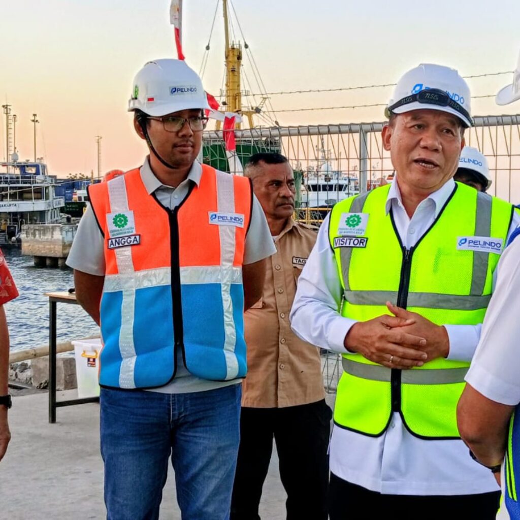 Komisi VII DPR RI Tinjau Kerusakan Pelabuhan Lorens Say Maumere Pascagempa