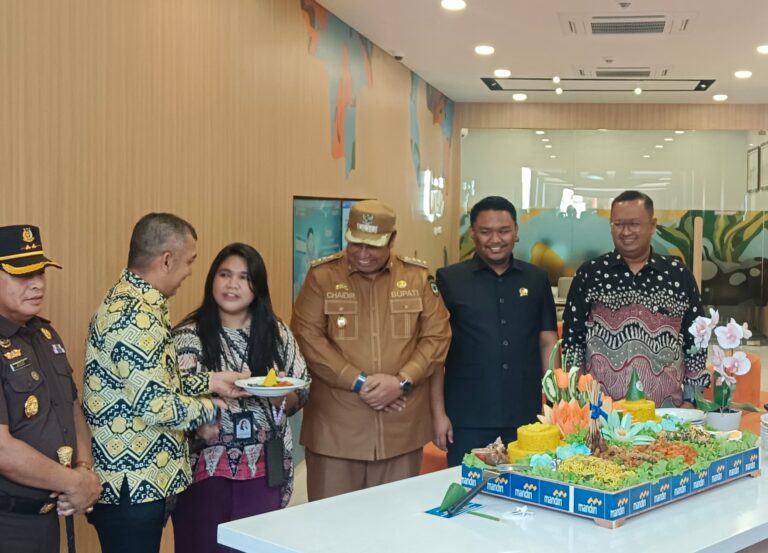 Bupati Maros dan Ketua DPRD Hadiri Peresmian Kantor Bank Mandiri di Kelurahan Hasanuddin.