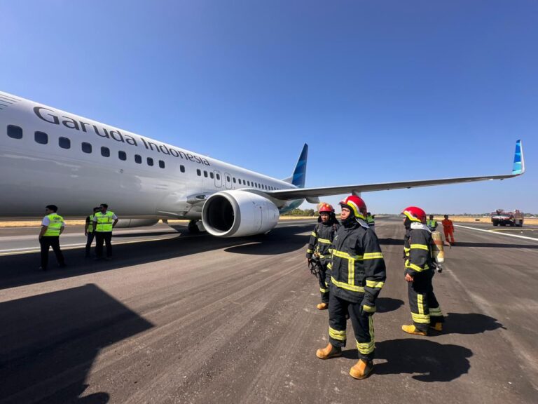 Bandara Sultan Hasanuddin Pastikan Penanganan GA604 Berjalan Aman dan Operasional Kembali Normal.