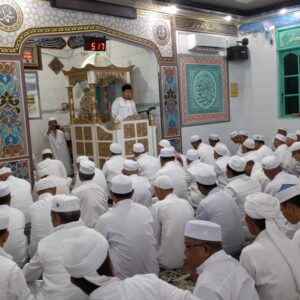 Jemaah Meluap Hingga ke Jalan, Safari Subuh Majelis Syuhada di Masjid Al Barkah Soreang Membeludak