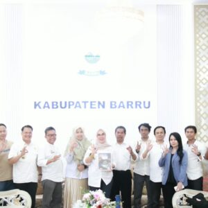 Bupati Barru Terima Audiensi Panitia Kemah Bakti Lingkungan Hidup Sulsel 2026, Rencana Digelar di Lojjie Mallusetasi