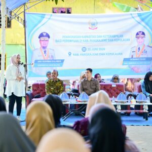 Penguatan Ekonomi dan Layanan Dasar Jadi Fokus Kunjungan Wagub Sulsel di Pulau Sabutung