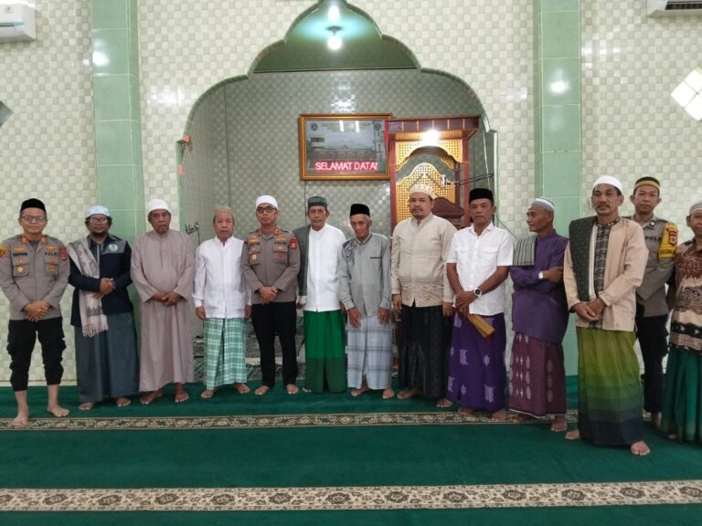 Safari Jumat di Masjid Darul Musafir: Kapolres Pangkep Ajak Jamaah Perkuat Kamtibmas, Cegah Karhutla, dan Wujudkan Lingkungan Aman