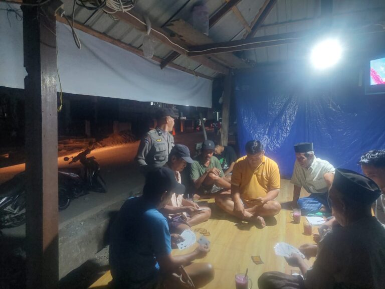 Perkuat Siskamling, Polsek Segeri Ajak Warga Hidupkan Kembali Ronda Malam Demi Lingkungan Aman