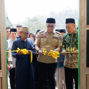 Wabup Barru Abustan Resmikan Mushalla Darul Muttaqin di Lemoe Balusu, Ajak Warga Makmurkan Rumah Ibadah